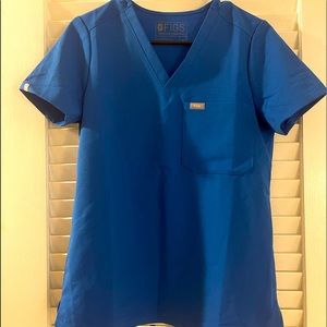Figs women’s scrub top